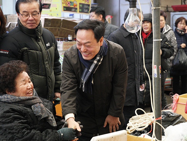 이필운 시장 중앙시장 방문