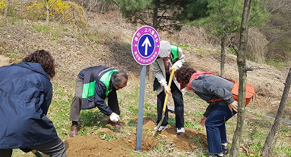 동천동고기둘레길방향안내표지판설치