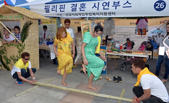 지난해 5월 15일 성남시청서 열린 제5회 지구촌 어울림 축제 때