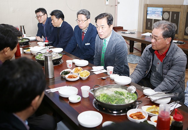 정장선 평택시장, “시민여러분, 지역 상점들 많이 이용해 주세요!”