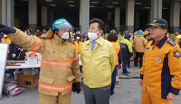 경기도의회 박근철 안전행정위원장, 군포물류센터 화재 현장 방문