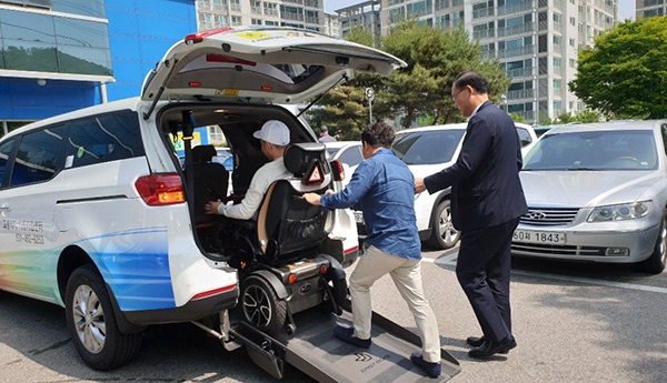 경기도 만족도 조사 유일하게 3개 분야 5위 내 랭킹 지자체 영광