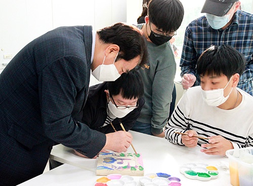 용인시기흥장애인복지관 개관15주년 기념 '배대면·온라인' 축제의 장 마련