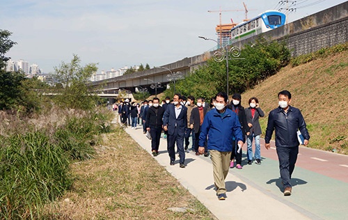 백군기 시장, 기흥구 시민감시단과 민원 현장 점검