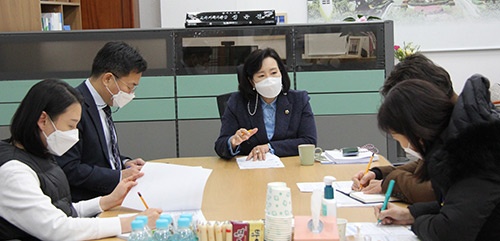 정윤경 위원장, 원칙과 절차 준수를 통해 신뢰를 주는 교육행정 요청