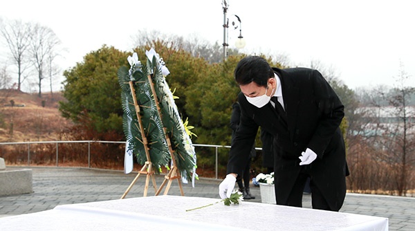 “선열들의 희생정신으로 지켜낸 대한민국임을 늘 잊지않겠습니다”