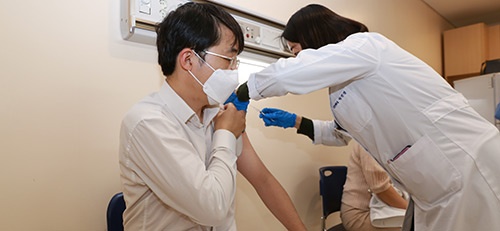 군포시, 관내 고위험의료기관 의료인 코로나19 백신 접종