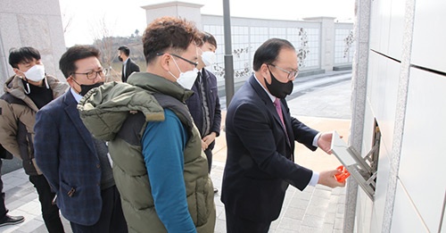 신원주 안성시의회 의장, ‘안성시 추모공원 및 축사관련 민원현장’ 방문  