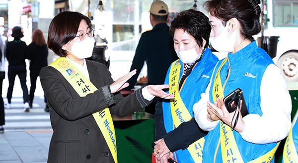 안성2동 순간2동 특공대, 전통시장 살리기에 앞장서다