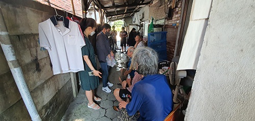 수원시, 쪽방촌 찾아가 거주민들에게 ‘주거지원사업’ 안내