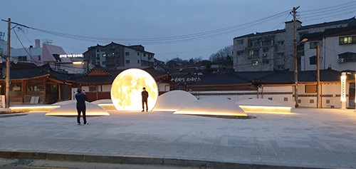 노후 주택 밀집했던 수원 남수동, 밝고 아름다운 마을로 탈바꿈