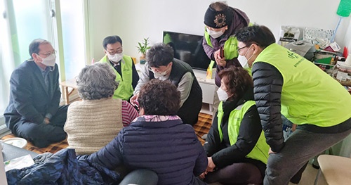 생연1동,  독거노인 고독 예방‘신나는 라디오’전달 행사