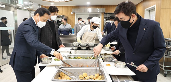 장현국 의장 “새로운 경기도의회의 시작은 밥심으로!”