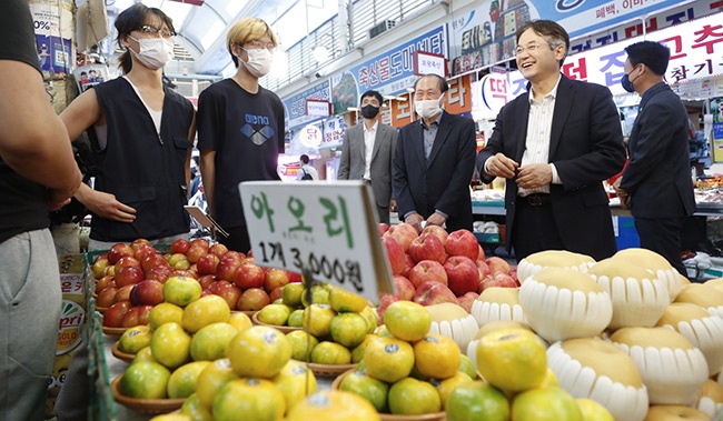 이동환 고양특례시장, 추석맞이 전통시장 민생 탐방