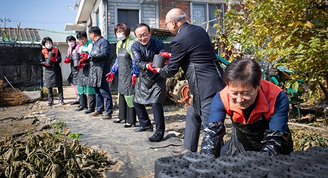 연천연탄은행, 연탄은행 재개식 소외계층 위한 연탄나눔 시작