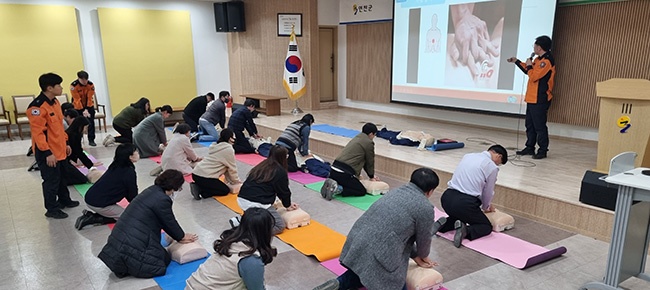 연천군·연천소방서, 공무원 대상 심폐소생술 교육 실시