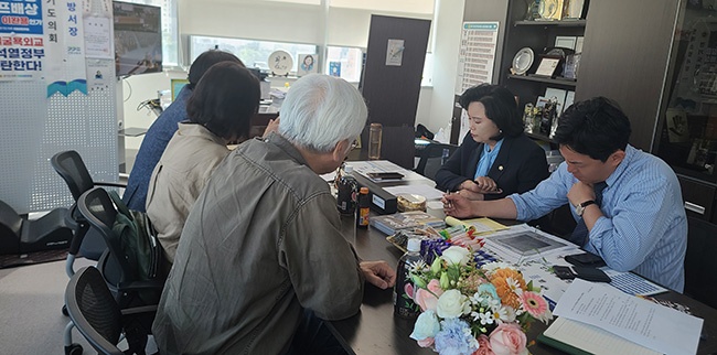 정윤경 도의원, 민주시민교육네트워크와 민주시민교육 발전 정담회 개최