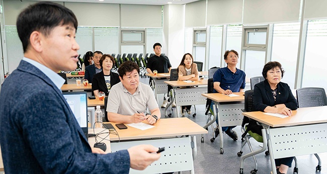 용인특례시의회 윤리특별위원회, 반부패·청렴교육 실시해 청렴문화 확산 위한 결의 다져