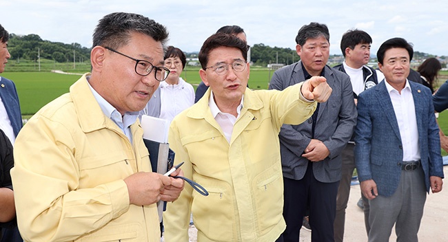 수원특례시의회 김기정 의장, 논산시(수원시 자매도시) 방문해 수해복구 성금 전달 및 현장 방문