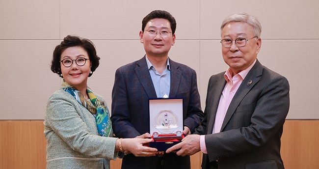 이상일 용인특례시장, “정치·행정에도 통념과 고정관념 깨는 좋은 상상력 필요”