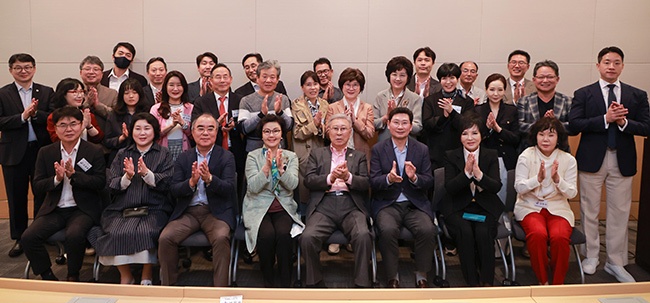 이상일 용인특례시장, “정치·행정에도 통념과 고정관념 깨는 좋은 상상력 필요”