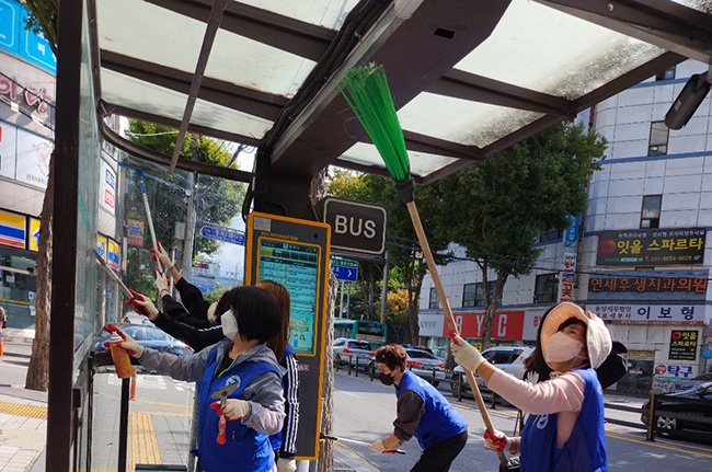 한국자유총연맹 비전2동분회 환경정화 및 방역 활동 실시