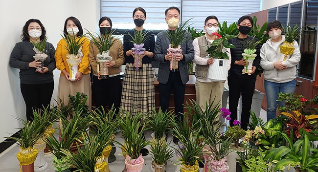 연천군시설관리공단, ‘공기정화식물 나눔 행사’ 실시 