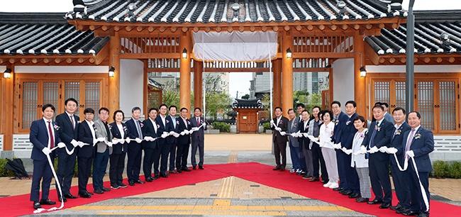 수원특례시의회, 정조테마공연장 개관 축하